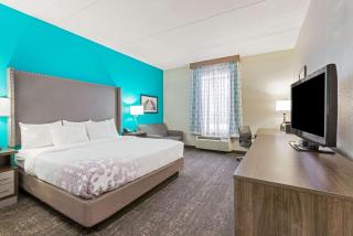 La Quinta by Wyndham Jamestown - Jamestown - 4