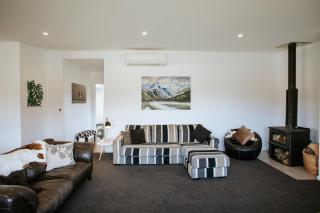 Bull Ridge Retreat - Sleeps 6 - Spa Pool - Sauna - Mountain Views - Wanaka - 3