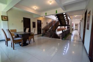 Dago's Hill Hotel - Bandung - 9