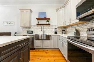 Fully Upgraded Urban Retreat with Pool - New Orleans - 8