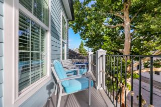 Hosteeva Chic Urban Retreat w Pool Steps to St Charles Ave and Near Bourbon St - Nova Orleães - 9