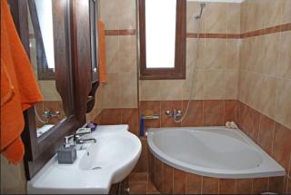 George’s Home - Sitia - 8