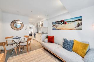 Metro Living Apt near Skytower and Parking - Auckland - 1