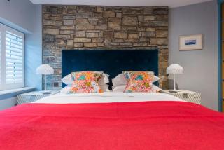 Iris 5 Star Gold Award Luxury Cottage - 5