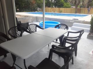 Lovely oasis with private swimming pool 4,6,8 f deep - Gulf Breeze - 7