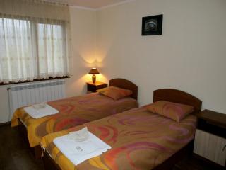 Къща за гости Каневи - 1