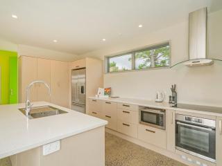 A Slice of Summer - Whangapoua Holiday Home - Whangapoua - 1