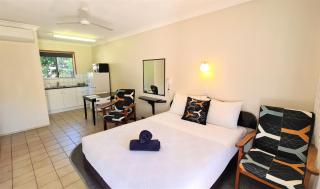 Paradise Court Holiday Units - Airlie Beach - 4