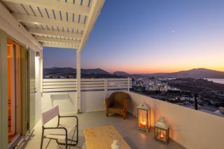 Lorenzo Studios and Suites Paros - Naousa - 8