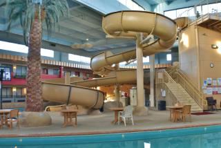 Ramada by Wyndham Sioux Falls Airport - Waterpark Resort & Event Center - 4