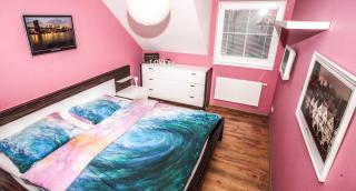 PRAGUE LUXURY VILLA, JACUZZI, HI-SPEED WIFI, HBO, TERRACE - Buštěhrad - 9