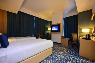 Harbour Suites Hotel - 4
