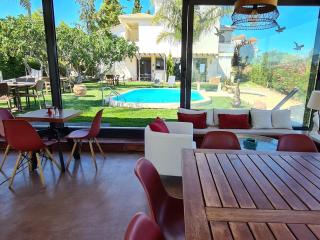 Villa Vravrona Tower & Suites - Markopoulon - 4