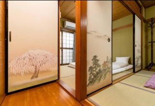 10mins train to Namba, 4 mins walk to stn, 2 floors japanese style , 2-8 people - Osaka - 2