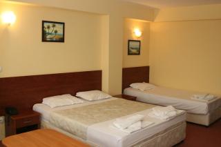 Avenue Hotel - 8
