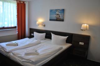 Strand-Hotel Lobbe - Lobbe - 8