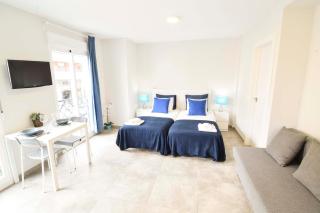 Apartamentos CENTRO SALECIANOS - Malaga - 3