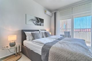 Modern apartments with sea view 150 meters to beach - Kaštela - 1