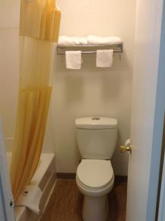 Crossroads Inn - Lebanon - 2