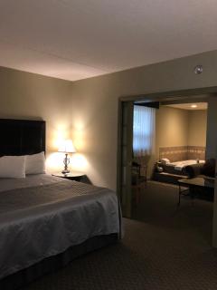 Travelodge by Wyndham Winnipeg East - 1