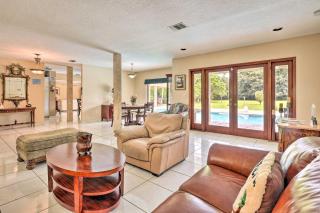 Home with Pool in Upscale Pinecrest Village - Miami - 8