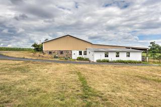 Farmhouse on River, 12 Miles to Liberty Mountain - Taneytown - 1