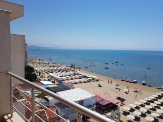 Seaview Apartments Right at The Beach - Durazzo - 7