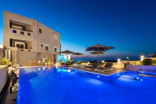 Talos Luxury Suites - 9