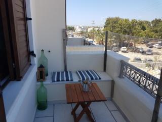 Cosy & chic apartment in the center of Naxos town - 8