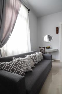 Polytimon, an Athenian neoclassical apartment - Athens - 8