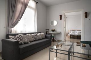Polytimon, an Athenian neoclassical apartment - Athens - 9