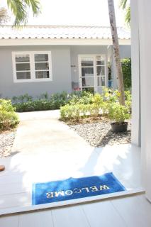 1715 House - White Rhino - 6