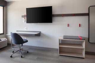 avid hotels - Madison - Monona by IHG - Monona - 1