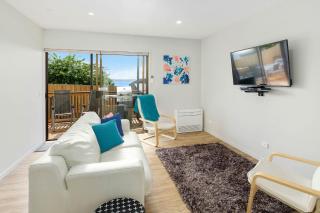 Self Contained Beach View Apartment - Kingston Beach - 4