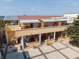 Guesthouse Lastavica - Novalja - 0