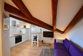 Brand New Top Centre Apartment - 7