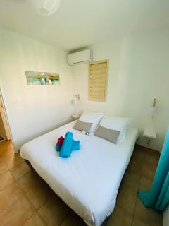 Maison mitoyenne , piscine,Citerne, jardin, parking, plage - Le Gosier - 1