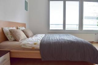 Modern apartments - Airport 8mins - 4