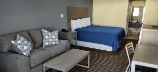 Ameristay Inn & Suites - Orange - 3