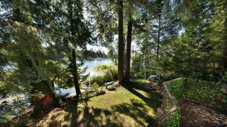 Willow Suite - Lakeside Retreat - 1
