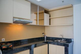 Modern and Tranquil 1BR @ Casa De Parco Apartment By Travelio - Tangerang - 5