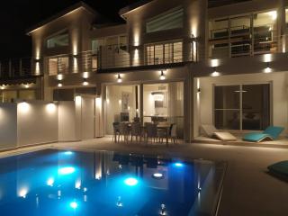 Okeanos Luxury Villas - Resort - Athani - 1