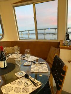 Swamp Fox luxury 2BR Dutch Barge - 2