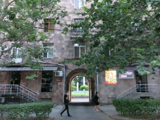 RC on Sayat-Nova Avenue 18 - Yerevan - 4