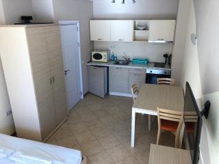 Royal Sun - Sunny Cove Apartment - 7