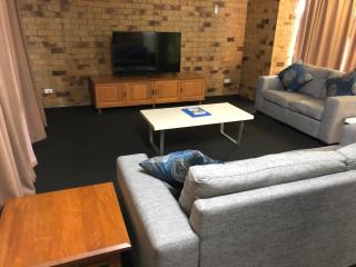 Bribie Waterways Motel - Bongaree - 5