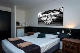 Longreach Most Central Motel - Longreach - 7