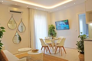 CreteSuites - Urban Villa with Pool - 500m to the Beach - 4