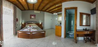 MAKIS STUDIOS - Roda - 3