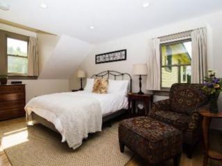 Bark Eater Inn - Keene - 1